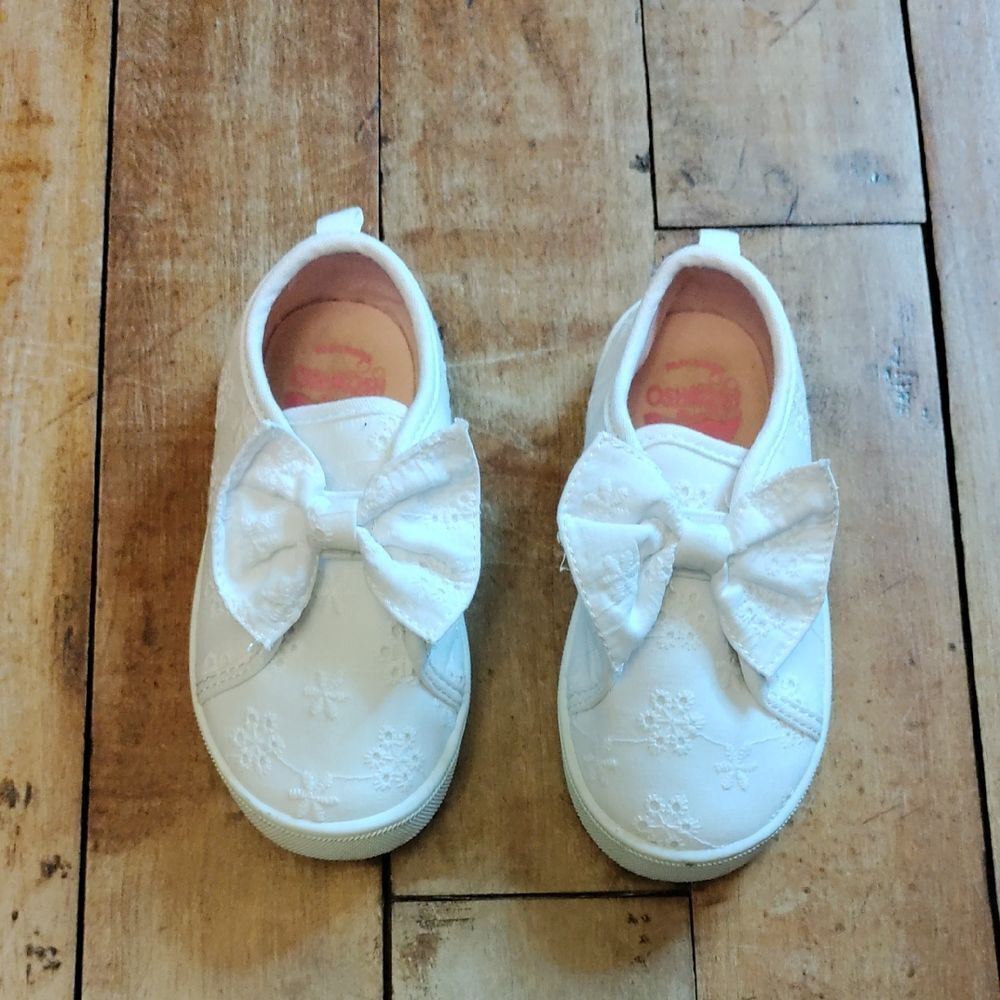Oshkosh White Shoes Size 8 Eyelet with Bow Summer Slip On Easter shoes spring